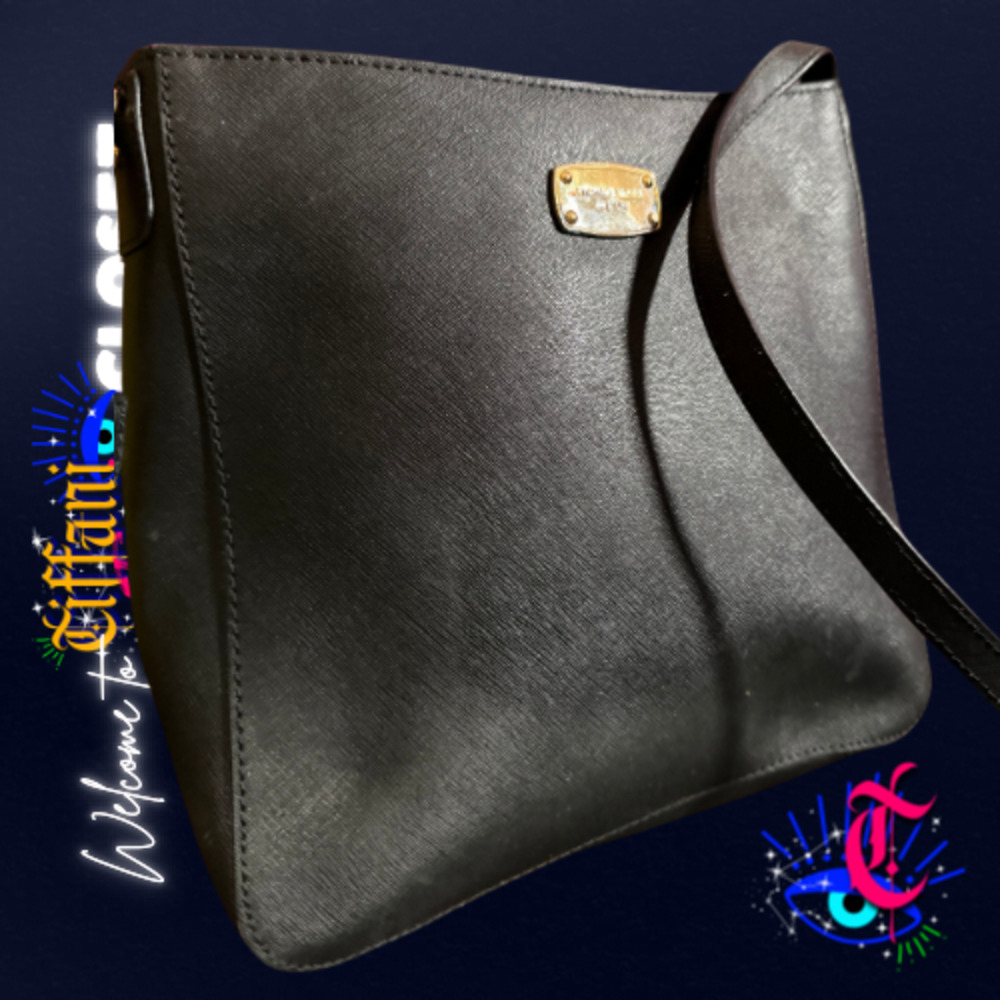 Michael Kors Jet Set Black Saffiano Leather Messenger Bag Gold Hardware